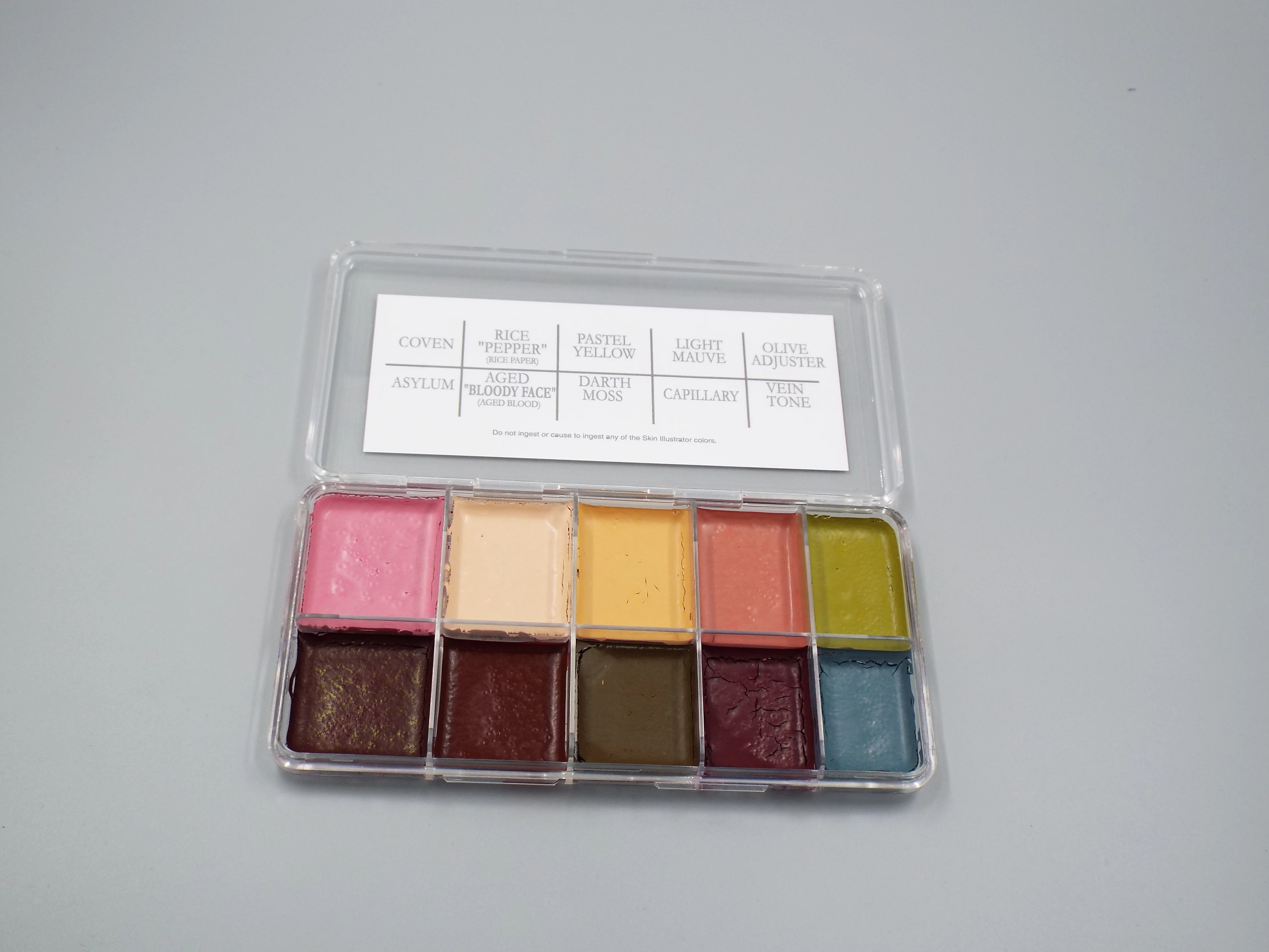 Skin Illustrator Eryn Krueger Mekash's American Horror Story Palette - Image 7